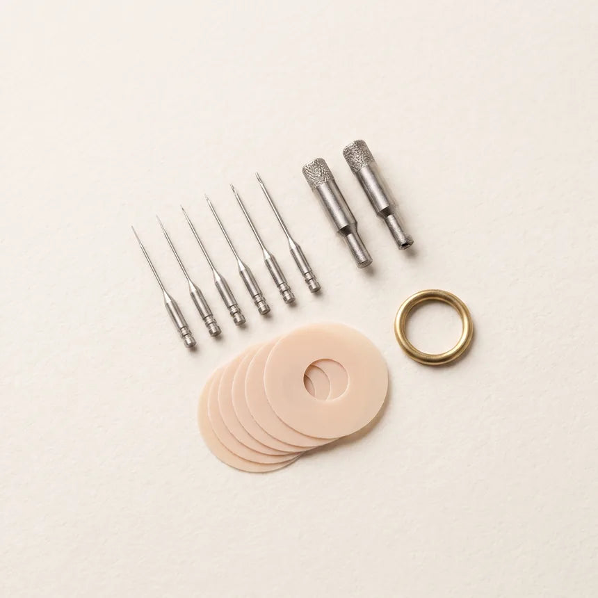 The fine tips, coarse tips and shield stencils